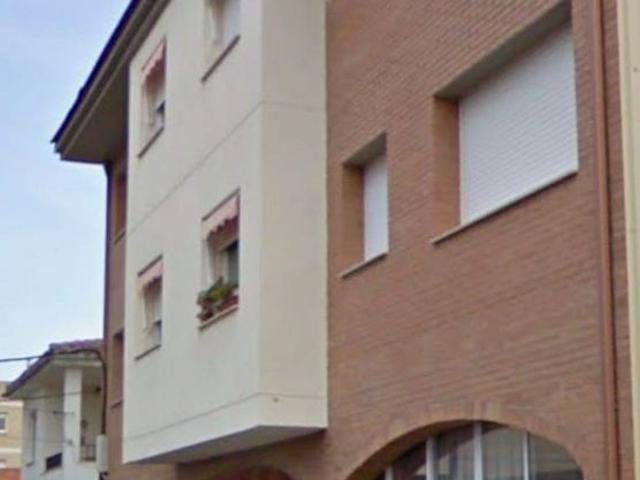 Dúplex en venta en calle Industria, Móra la Nova, de 134 m² 3 habitaciones por 120.000