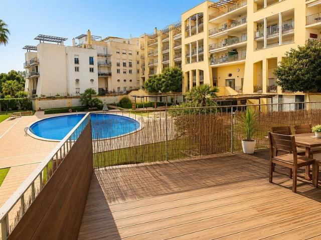 Dúplex en venta en calle Josep Irla, Sitges, de 100 m² 4 habitaciones por 549.000