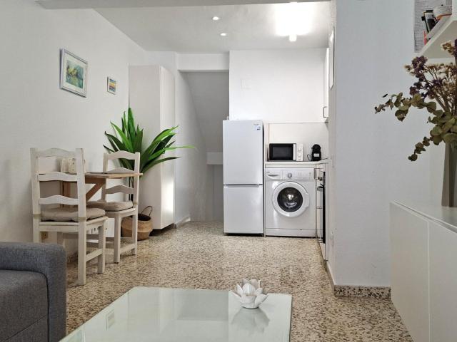 Dúplex en venta en calle Javier Lasso de la Vega. Sevilla