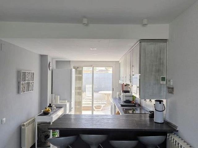 Dúplex en venta en calle Narcis Monturiol, Pineda de Mar, de 100 m² 3 habitaciones por 365.000
