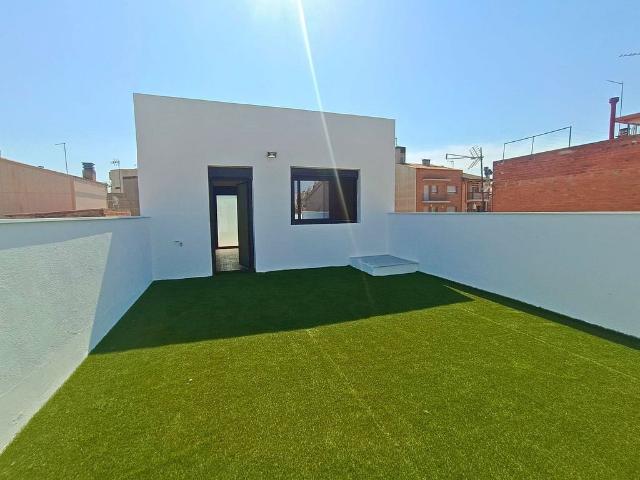Dúplex en venta en calle Salvador Segui Noi Sucre, Sabadell, de 95 m² 3 habitaciones por 350.000