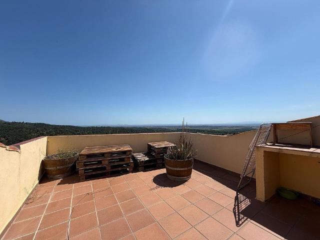 Dúplex en venta en calle Sant Baldiri, Vilamaniscle, de 137 m² 5 habitaciones por 198.000