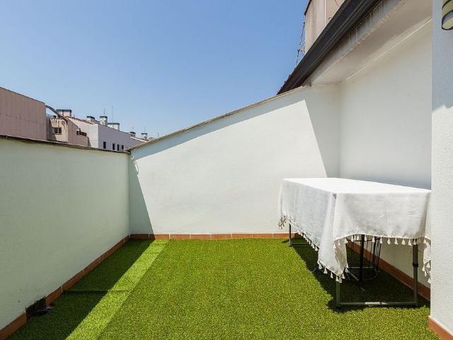Dúplex en venta en calle Santiago Rusiñol de, Terrassa, de 83 m² 4 habitaciones por 310.000