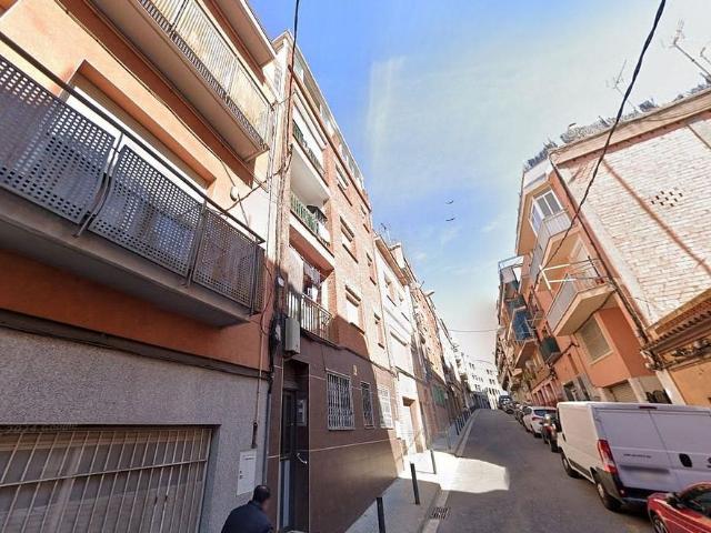 Dúplex en venta en calle Pons i Pons, Santa Coloma de Gramanet, de 70 m² 2 habitaciones por 109.610