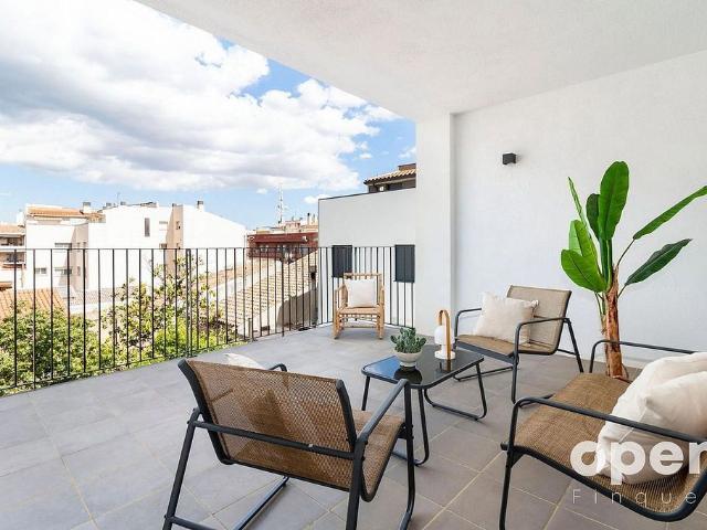 Dúplex en venta en calle Transversal, Terrassa, de 160 m² 4 habitaciones por 545.000