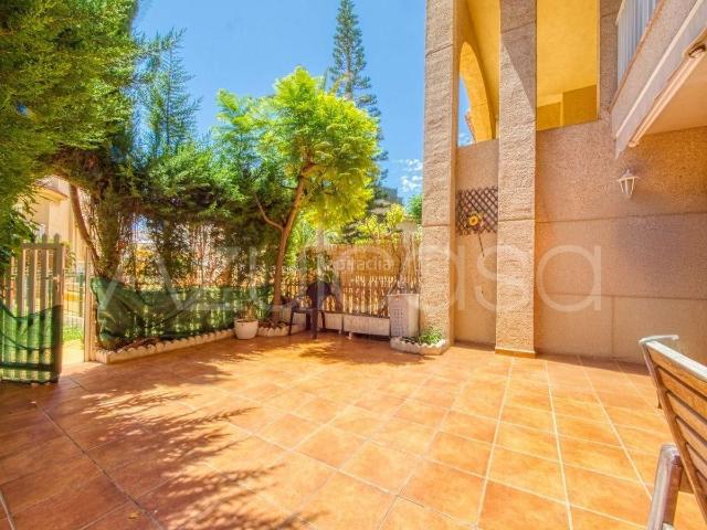 Dúplex en venta en Campello el, Playa Muchavista. Piso Dúplex en venta de 3 dormitorios y 3 baños con garaje y trastero en 2ª Línea de Playa Muchavista. Dúplex Campello.