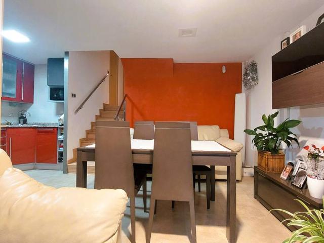 Dúplex en Venta en Can Deu