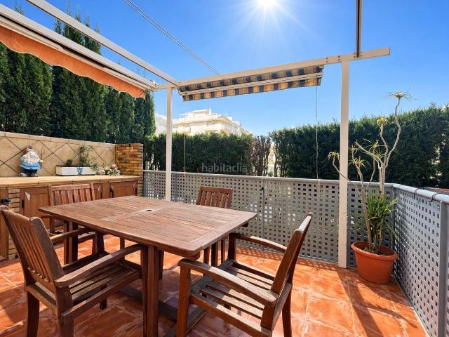 Dúplex en venta en Canet d´en Berenguer. Venta de un bajo con terraza y piscina en urbanización cerrada a 5 minutos a pie de la playa, Canet dEn Berenguer, Valencia. Dúplex Canet d´en.