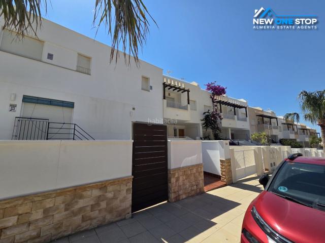 Dúplex en venta en Carboneras. ¡Moderno dúplex con vistas al mar a solo minutos de la playa!. Dúplex.
