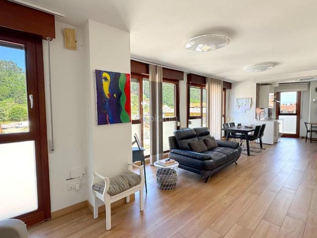 Dúplex en venta en Cartes. Dúplex Reformado con Licencia Turística en urbanizacion con piscina. Dúplex.