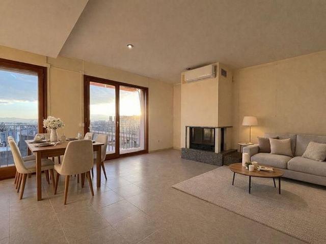 Dúplex en venta en Cassà de la Selva, de 135 m² 4 habitaciones por 285.000