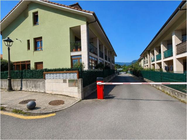 Dúplex en venta en Castañeda. LISTO PARA ENTRAR A VIVIR! AMPLIO Y LUMINOSO DÚPLEX EN URBANIZACIÓN PRIVADA. Dúplex.