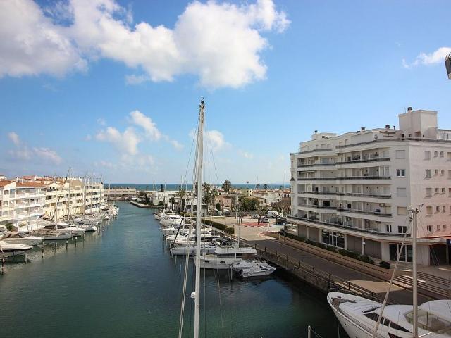 Dúplex en venta en Castelló d´Empúries, de 73 m² 2 habitaciones por 425.000