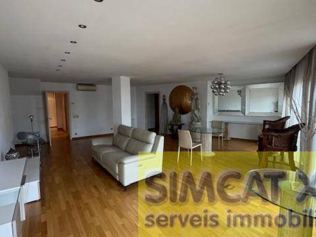 Dúplex en Venta en Centre