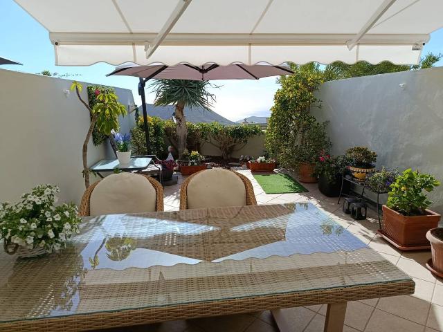 Dúplex en Venta en Chayofa