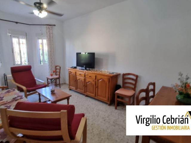 Dúplex en venta en Chipiona, La Laguna. Vivienda unifamiliar en perfecto estado, lista para entrar a vivir, muy cerca de la playa de Canaleta camarón.La propiedad cuenta. Dúplex.