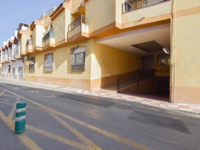 Dúplex en venta en Cúllar Vega. Duplex en venta en Centro, 3 dormitorios. Dúplex Cúllar.