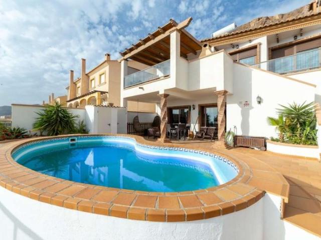 Chalet en venta en Aguadulce
