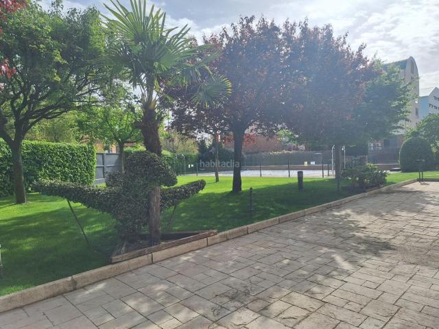 Dúplex en venta en Alcorcón, Parque Oeste Fuente Cisneros. BHOME PRESENTA EXCELENTE OPORTUNIDAD EN UNA INMEJORABLE UBICACIÓN. Dúplex.