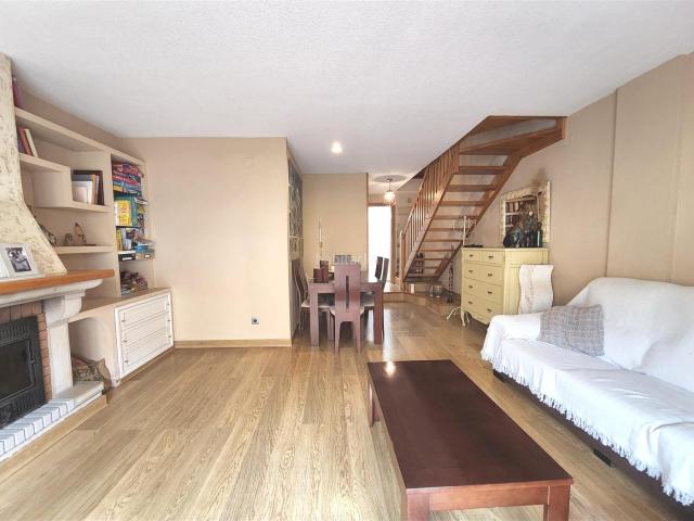 Dúplex en venta en Alfàs del Pi l´, Pueblo Ubanizaciones. Duplex en Alfaz del Pi en la Avenida principal para Entrar a Vivir!. Dúplex Alfàs del Pi.