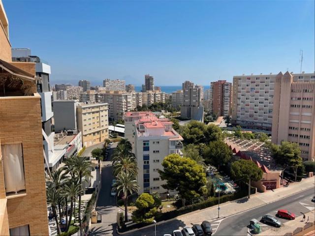 Dúplex en venta en Alicante, Cabo de las Huertas. Extraordinaria Vivienda Reformad. Dúplex.