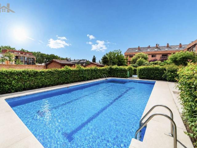Dúplex en Venta en Aravaca