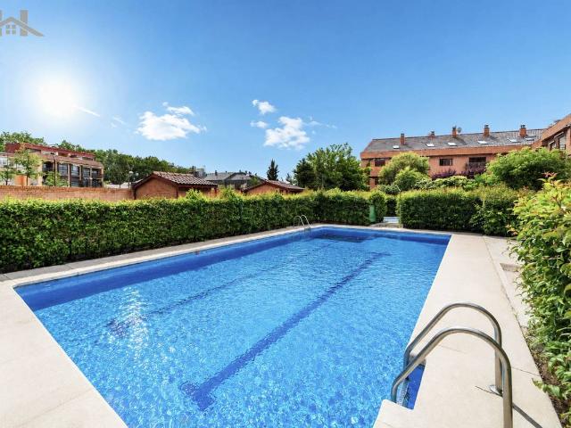 Dúplex en Venta en Aravaca