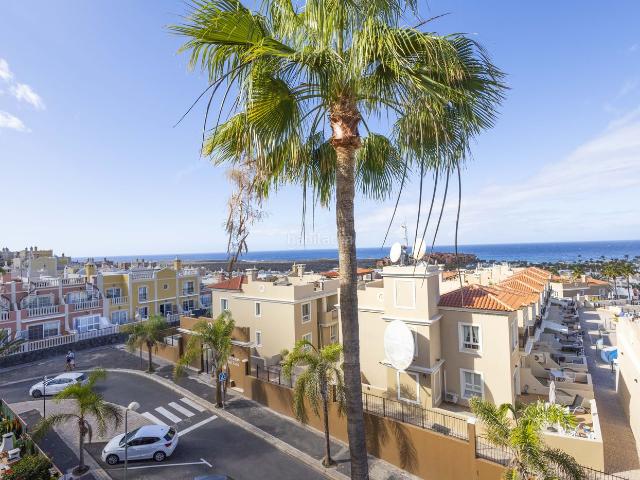 Dúplex en venta en Arona, Palm Mar. Dúplex con vistas directas al mar en El Palm mar Arona. Dúplex.