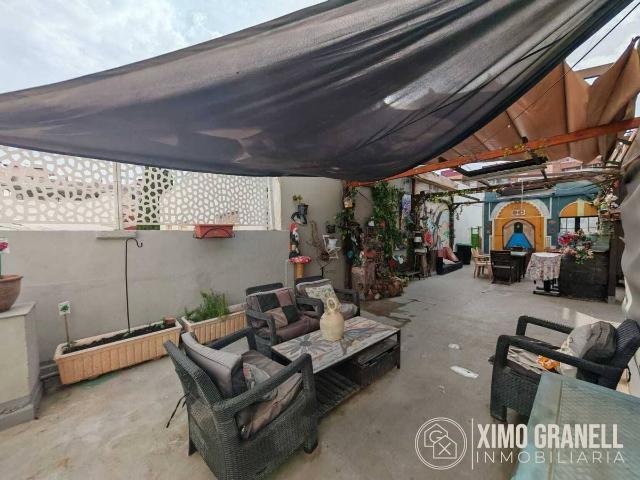 Dúplex en Venta en Avenida de Abril 9 de Octubre