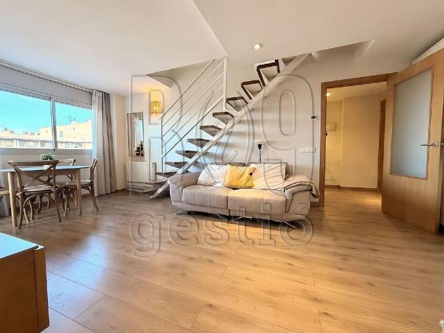 Dúplex en venta en avenida Dels Països Catalans, Tarragona, de 114 m² 3 habitaciones por 295.000