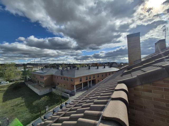 Dúplex en venta en Ávila, Hervencias Altas El Pinar. Dúplex.