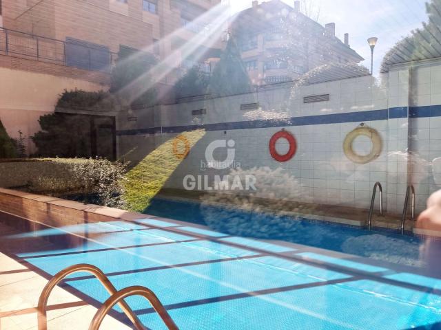 Dúplex en venta en Boadilla del Monte, Viñas Viejas. Descubre esta excelente oportunidad para adquirir un áticodúplex en la exclusiva urbanización de Viñas Viejas, en Boadilla del Mon. Dúplex Boadilla.