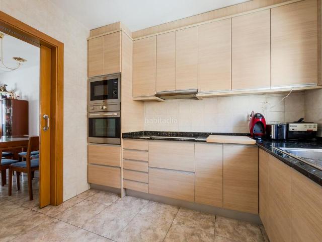Dúplex en venta en Badalona, Bufalà. Dúplex en Bufalà. Balcón 3 hab. 2 baños. Dúplex.
