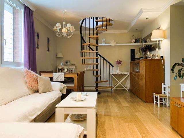 Dúplex en venta en Badalona, Morera. PRECIOSO DUPLEX COMPLETAMENTE REFORMADO. Dúplex.