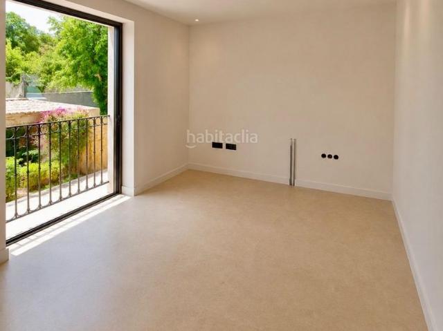 Dúplex en venta en Baleares Calvià, Portals Nous. Impresionante apartamento dúplex en Portal Nous, ubicación privilegiada y tranquila. Dúplex.