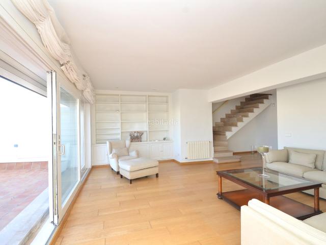 Dúplex en venta en Baleares Palma de Mallorca, Plaça dels Patins. Vendemos dos viviendas independientes con terrazas privadas en Palma centro. Dúplex Palma de.