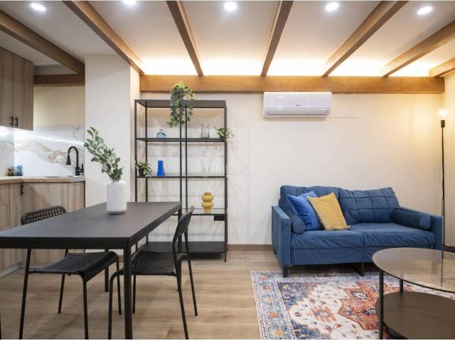 Dúplex en venta en Barcelona, Congrés Indians. Duplex en venta. Dúplex.
