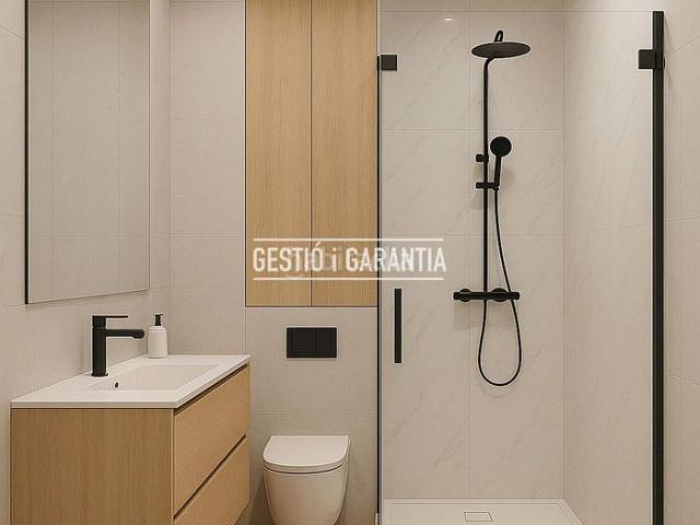 Dúplex en venta en Barcelona, El Camp d´en Grassot i Gràcia Nova. Planta baja con terraza y piscina. Dúplex.