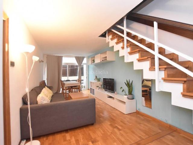 Dúplex en venta en Barcelona, La Marina del Port. CUANDO UN PISO SE VIVE COMO UNA CASA. Dúplex.