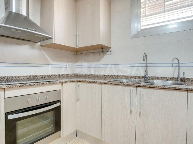 Dúplex en venta en Barcelona, La Verneda La Pau. DUPLEX CUATRO HABITACIONES. Dúplex.