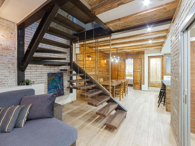 Dúplex en venta en Barcelona, Raval. Próximo a Ronda Sant Pau. Dúplex.