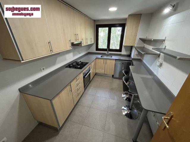 Dúplex en venta en Begues. BEGUES BARCELONETA. AMPLIO ATICO duplex con dos grandes terrazas, con vistas. Dúplex.