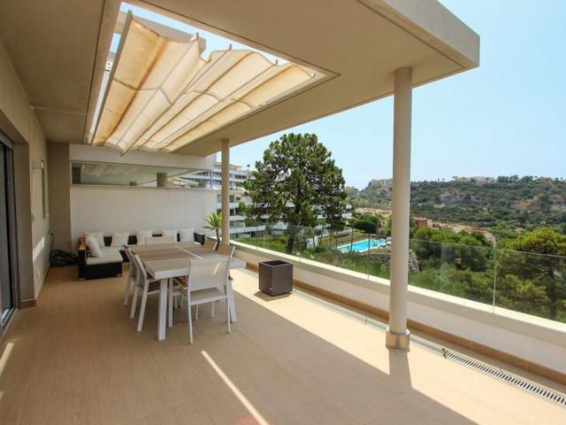 Duplex en venta en Benahavís, La Reserva de Alcuzcuz