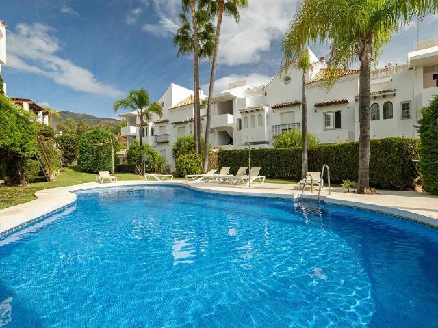 Dúplex en Venta en Benahavís pueblo