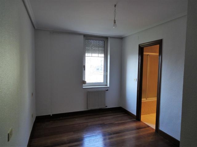 Dúplex en venta en Bilbao, Zurbaran. INMOBILIARIA CAMPUZANO vende dúplex en Begoña, en Plaza Juan XXIII, con increíbles vistas de Bilbao. Dúplex.