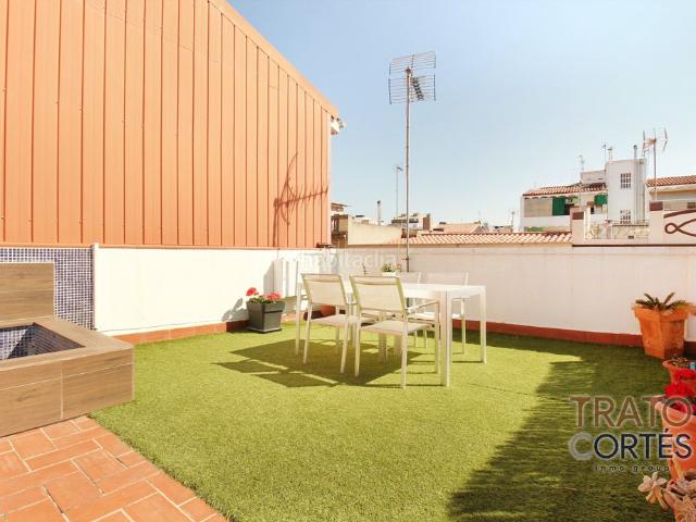 Dúplex en venta en Gavà, Centre Estació. Duplex con terraza privada. Dúplex.
