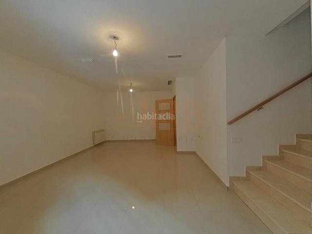 Dúplex en venta en Gavà, Centre Estació. Piso de 1 habitaciones en Valencia 41 m2. Dúplex.