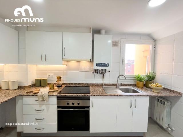 Dúplex en venta en Girona, Eixample Sud Migdia. Dúplex lluminós a Migdia en venda a Girona Dúplex luminoso en Migdia en venta en Girona Bright duplex for sale in Migdia in Gi. Dúplex.