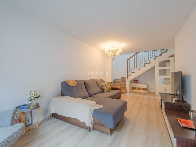 Dúplex en venta en Girona, Santa Eugenia. Luz, amplitud y comodidad: ático dúplex listo para entrar a vivir. Dúplex.