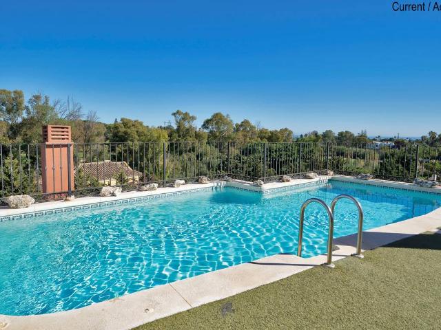 Dúplex en Venta en Guadalmina Baja
